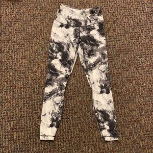 Marble print yoga leggings